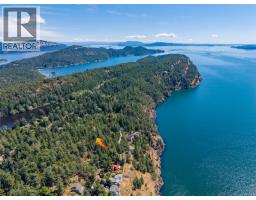 4846 Cutlass Crt, Pender Island, BC V0N2M2 Photo 8