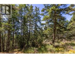 4848 Cutlass Crt, Pender Island, BC V0N2M2 Photo 18