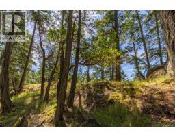 4848 Cutlass Crt, Pender Island, BC V0N2M2 Photo 13