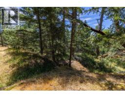 4848 Cutlass Crt, Pender Island, BC V0N2M2 Photo 16
