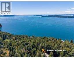 4848 Cutlass Crt, Pender Island, BC V0N2M2 Photo 6