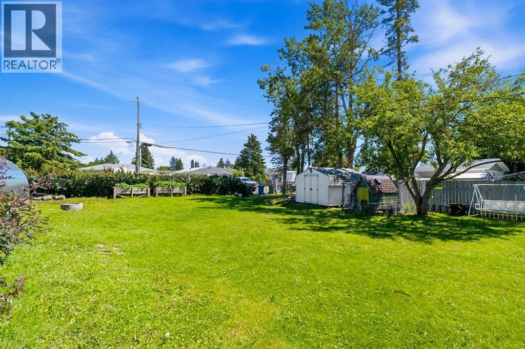 4132 50 Avenue - Image 35