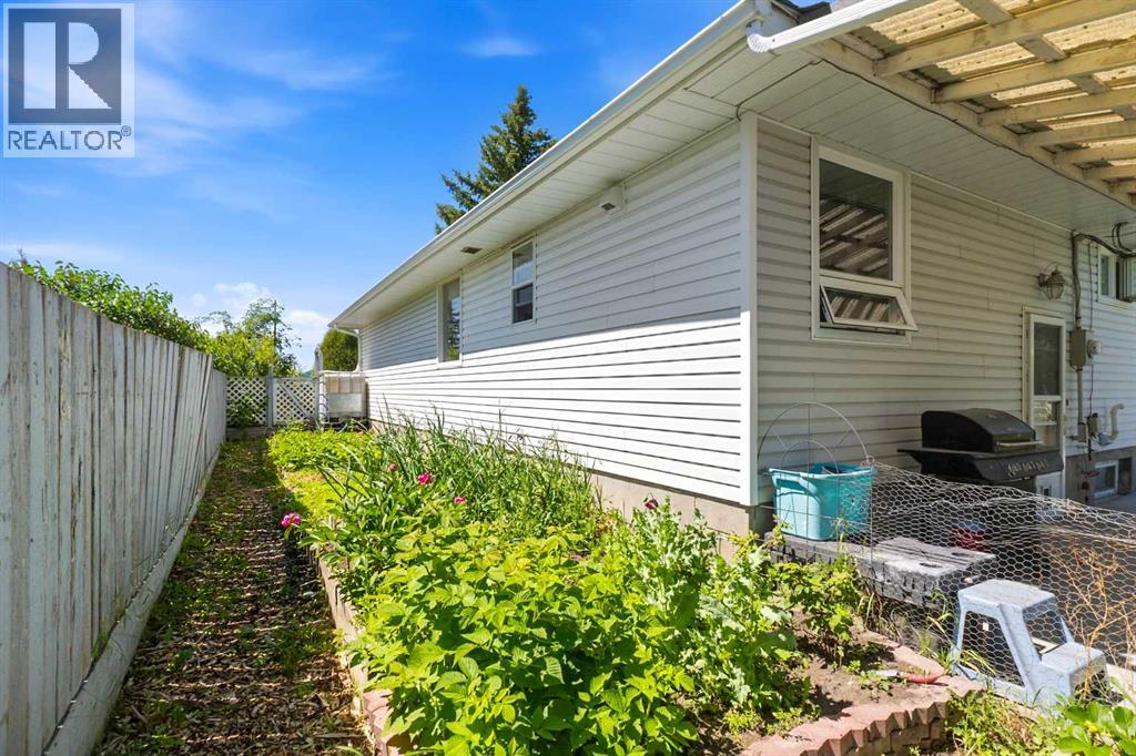 4132 50 Avenue - Image 39