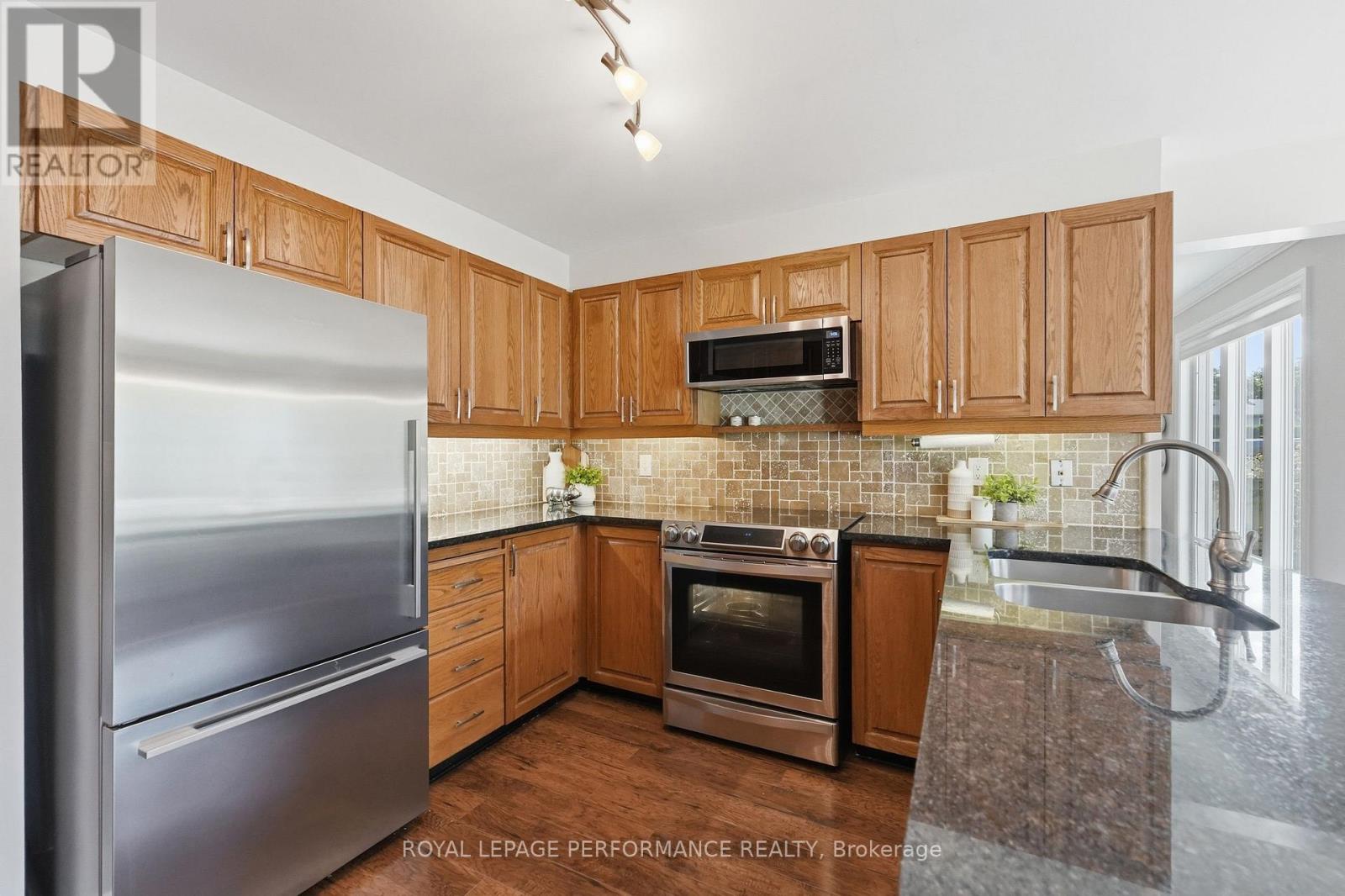 14 WELLFLEET CRESCENT - 19
