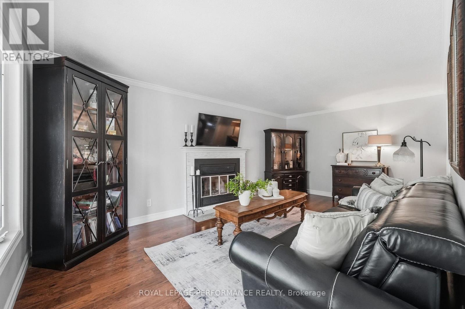 14 WELLFLEET CRESCENT - 23