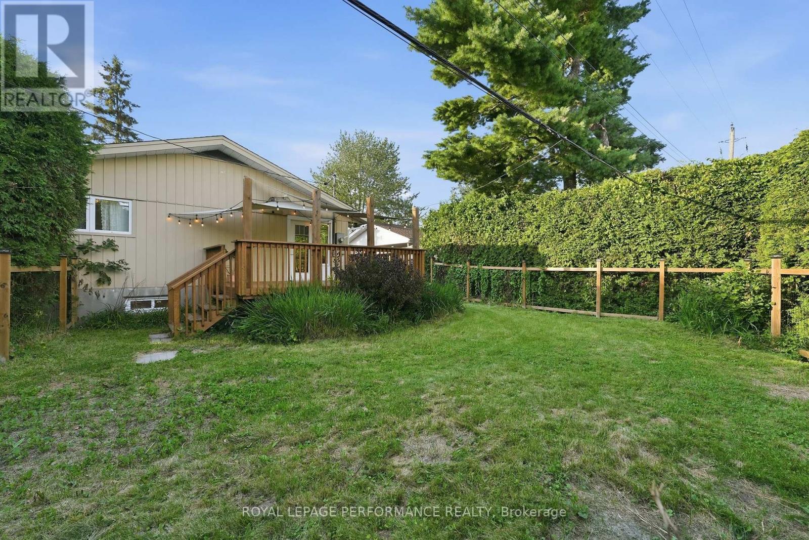 3149 Southmore Drive E