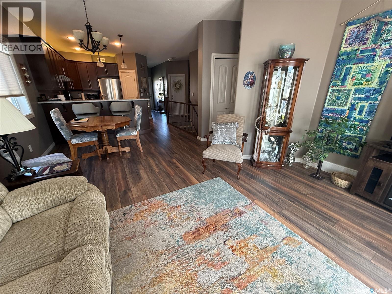 #2 550 Southwood DRIVE - 13