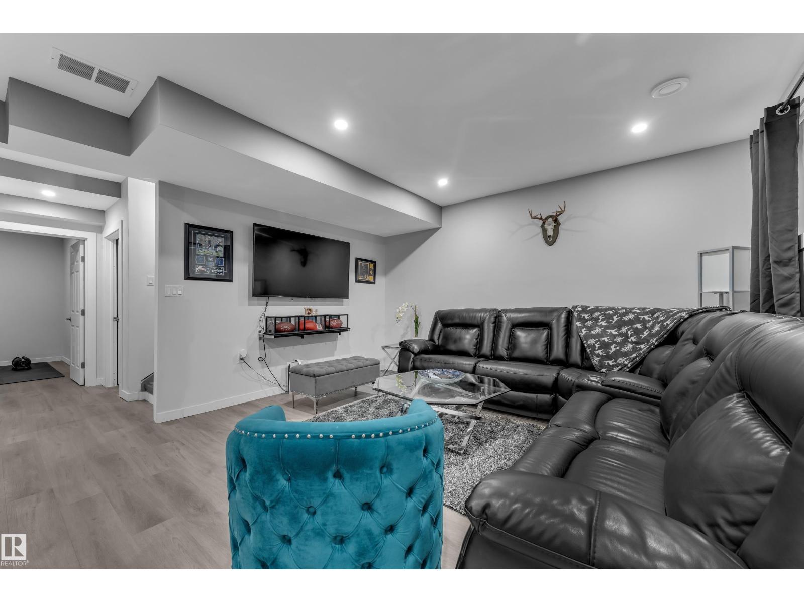 5228 169 ave NW - Image 36