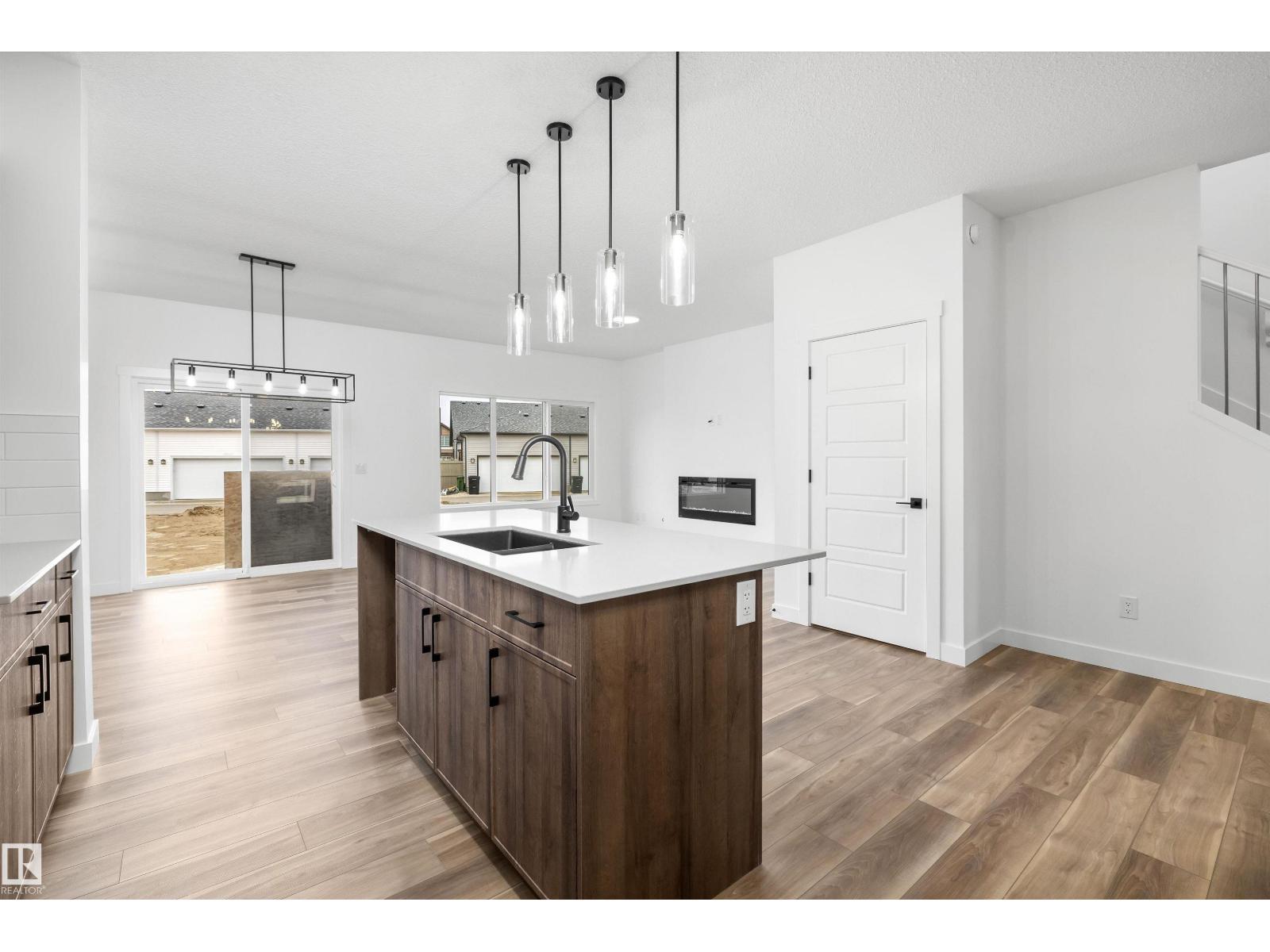 4039 207 ST NW - 14