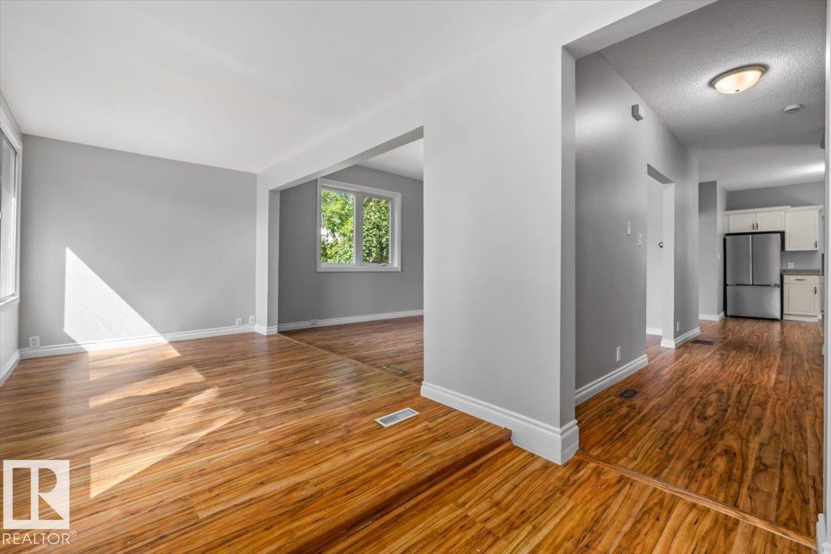 11429 64 ST NW - Image 21
