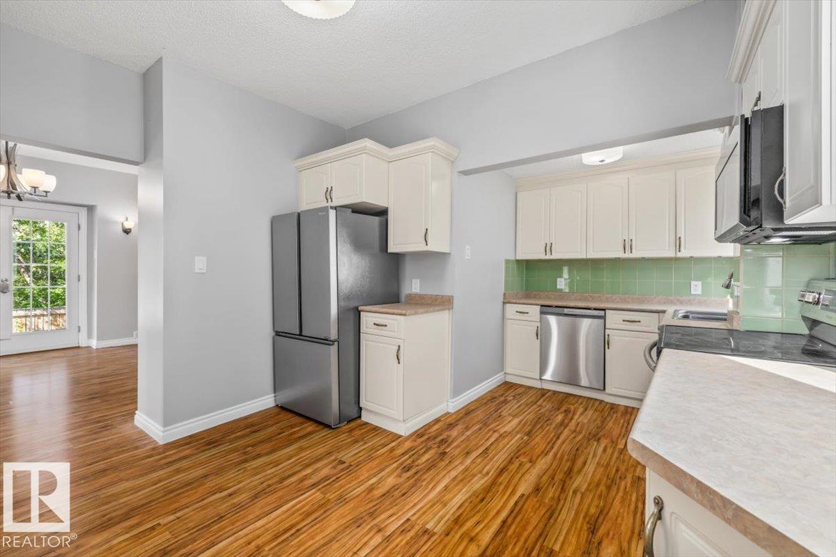 11429 64 ST NW - 23