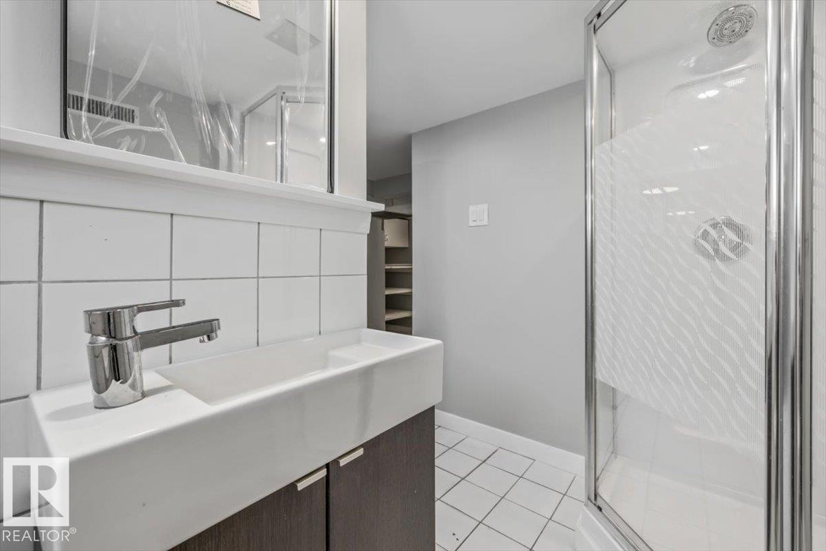 11429 64 ST NW - Image 44