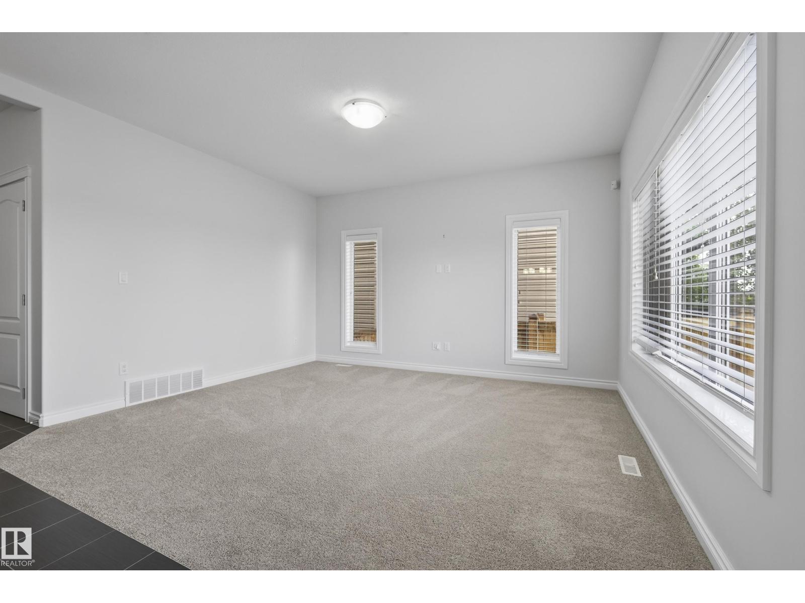 15852 10 AV SW - Image 20