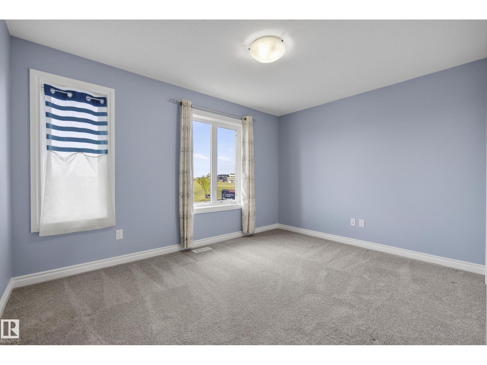 15852 10 AV SW - 35
