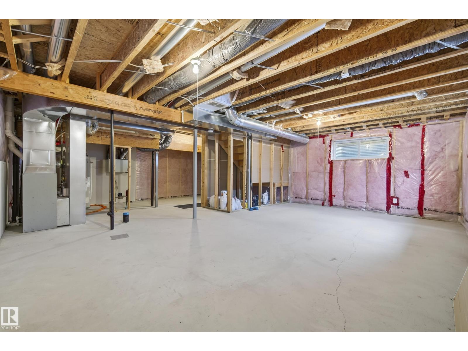 15852 10 AV SW - Image 44