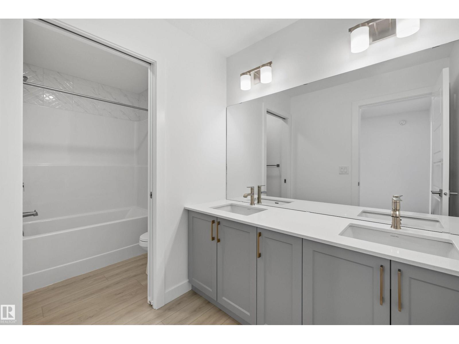 17611 7 ST NE - Image 32