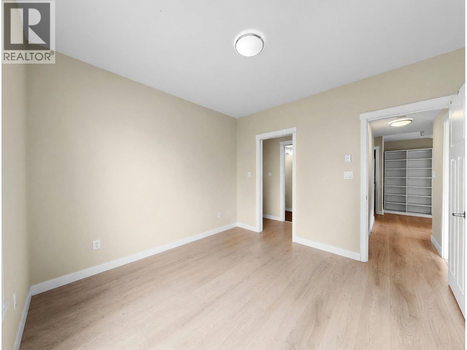 605 2968 GLEN DR., Coquitlam