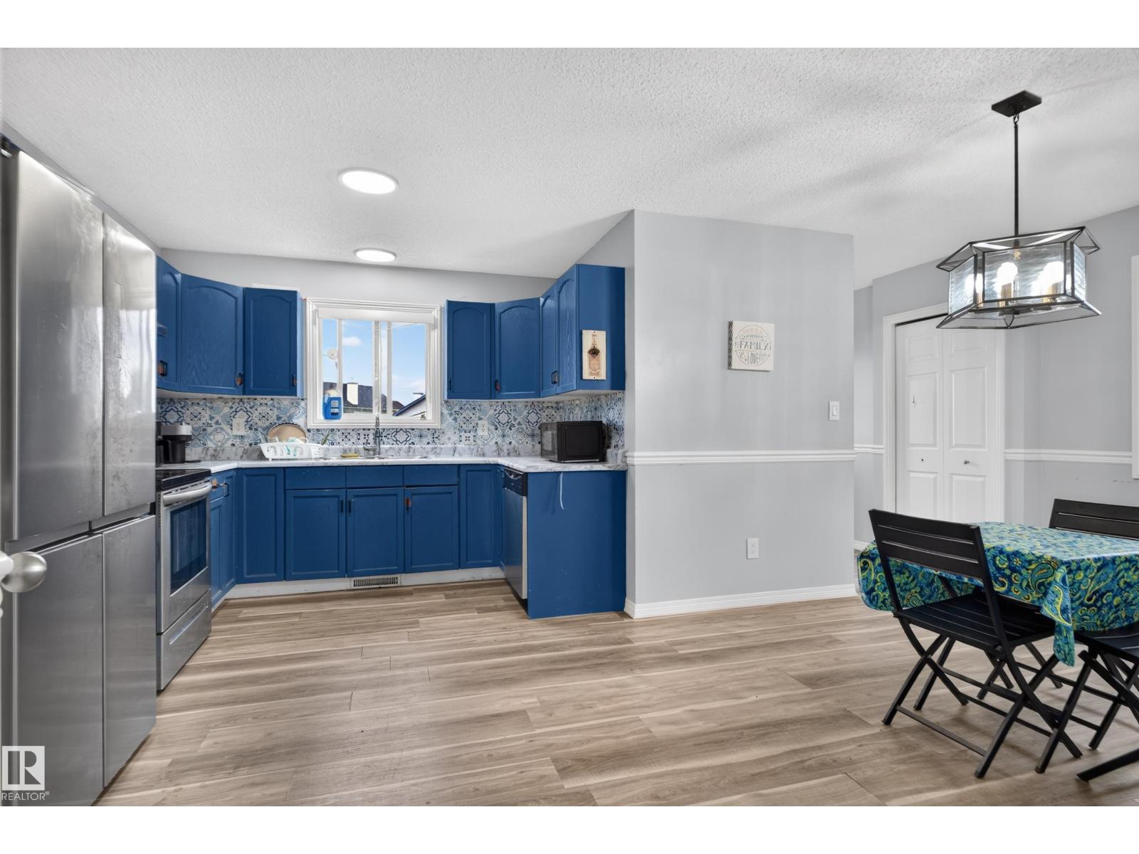 3755 20 ST NW - 8