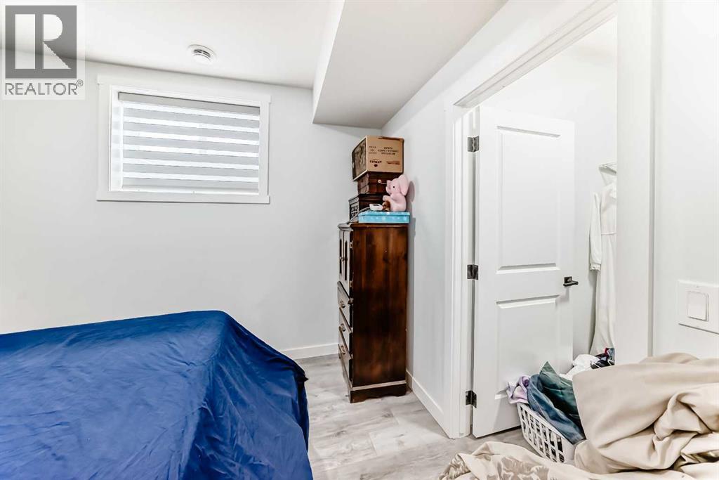 330 Ambleton Drive NW - 41