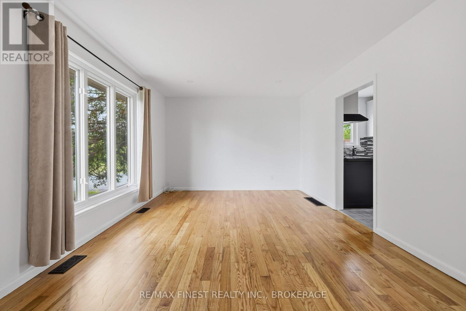 1604 JOYCEVILLE ROAD - Image 4