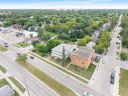416 St Anne's Road, Winnipeg, MB R2M3C5 Photo 8