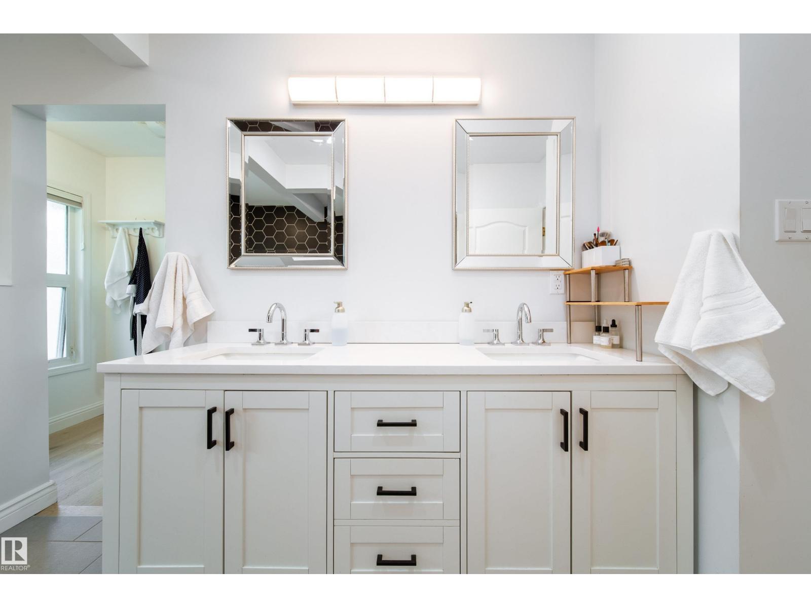 14016 85 AV NW - 36