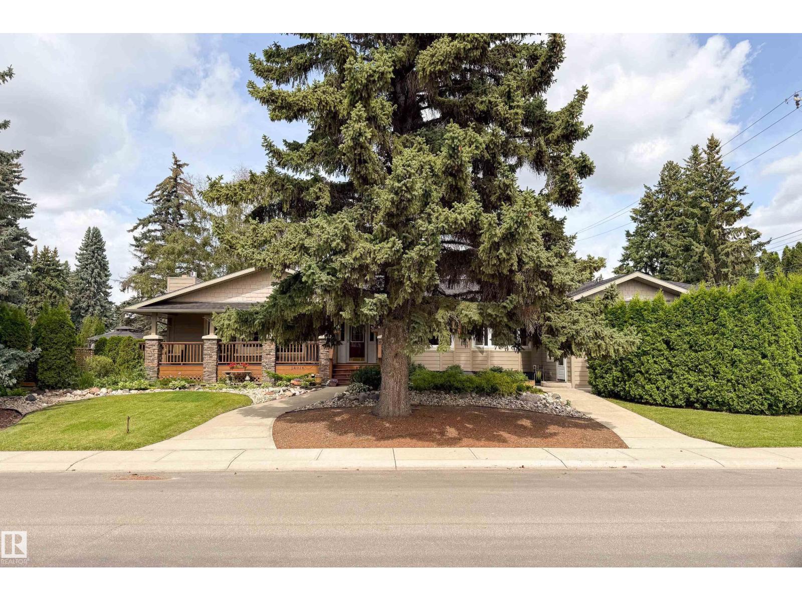 14016 85 AV NW - 5