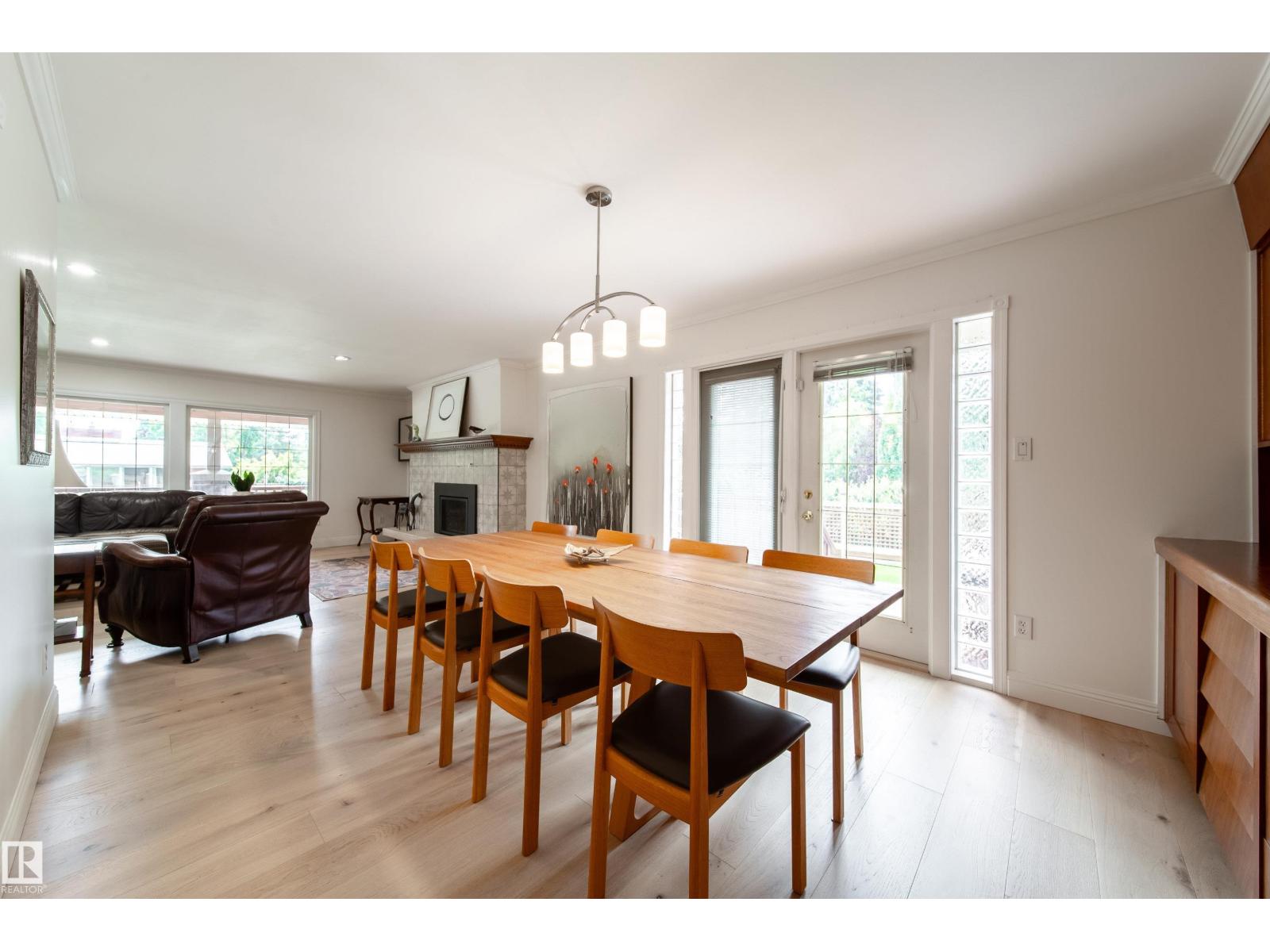 14016 85 AV NW - 15