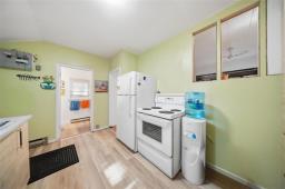 30 2nd Avenue, Sandy Hook, MB R0C2W0 Photo 9