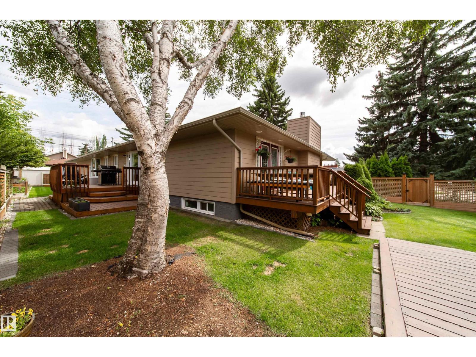 14016 85 AV NW - 65
