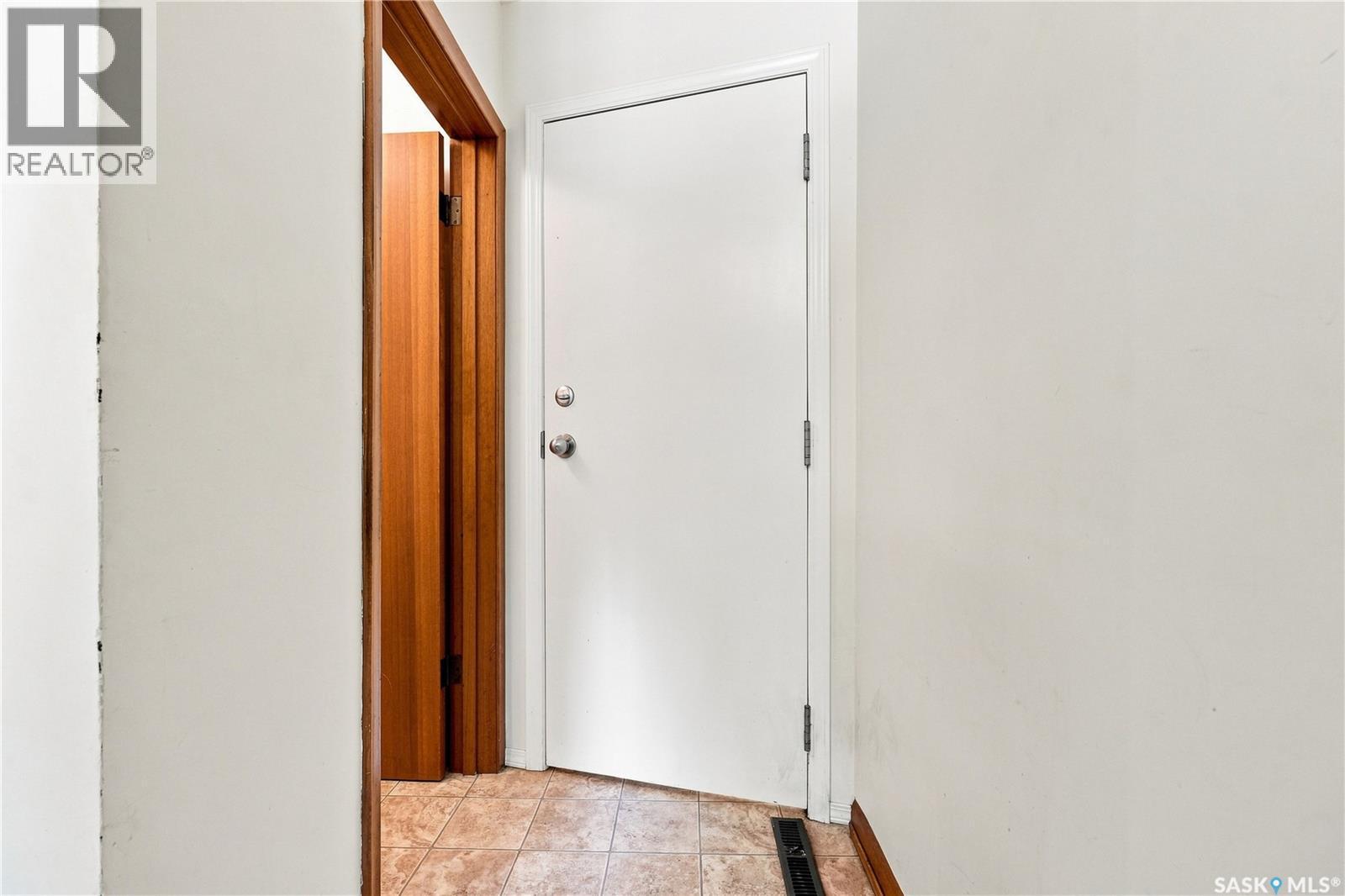 504 Leslie AVENUE - Image 20