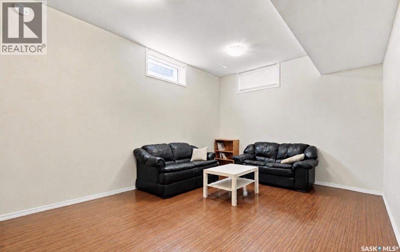 504 Leslie AVENUE - Image 35