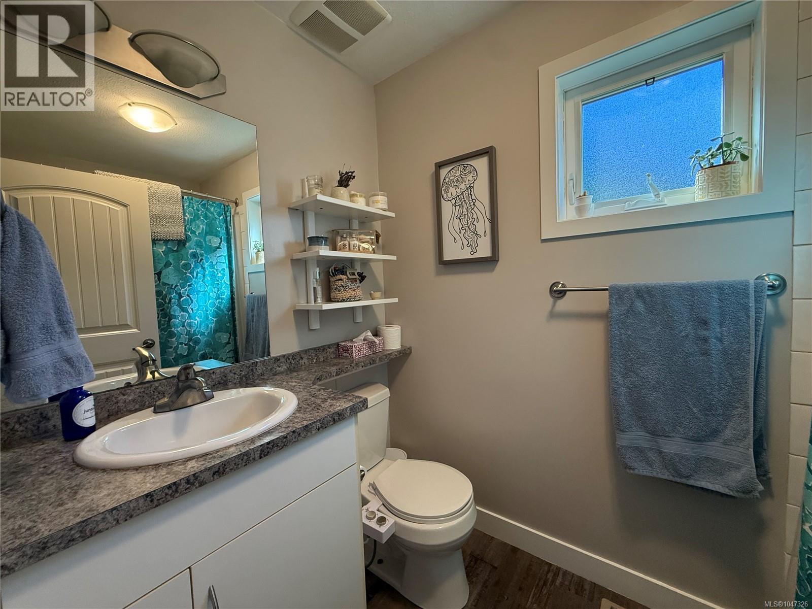 42 5250 Beaver Harbour Rd, Port Hardy