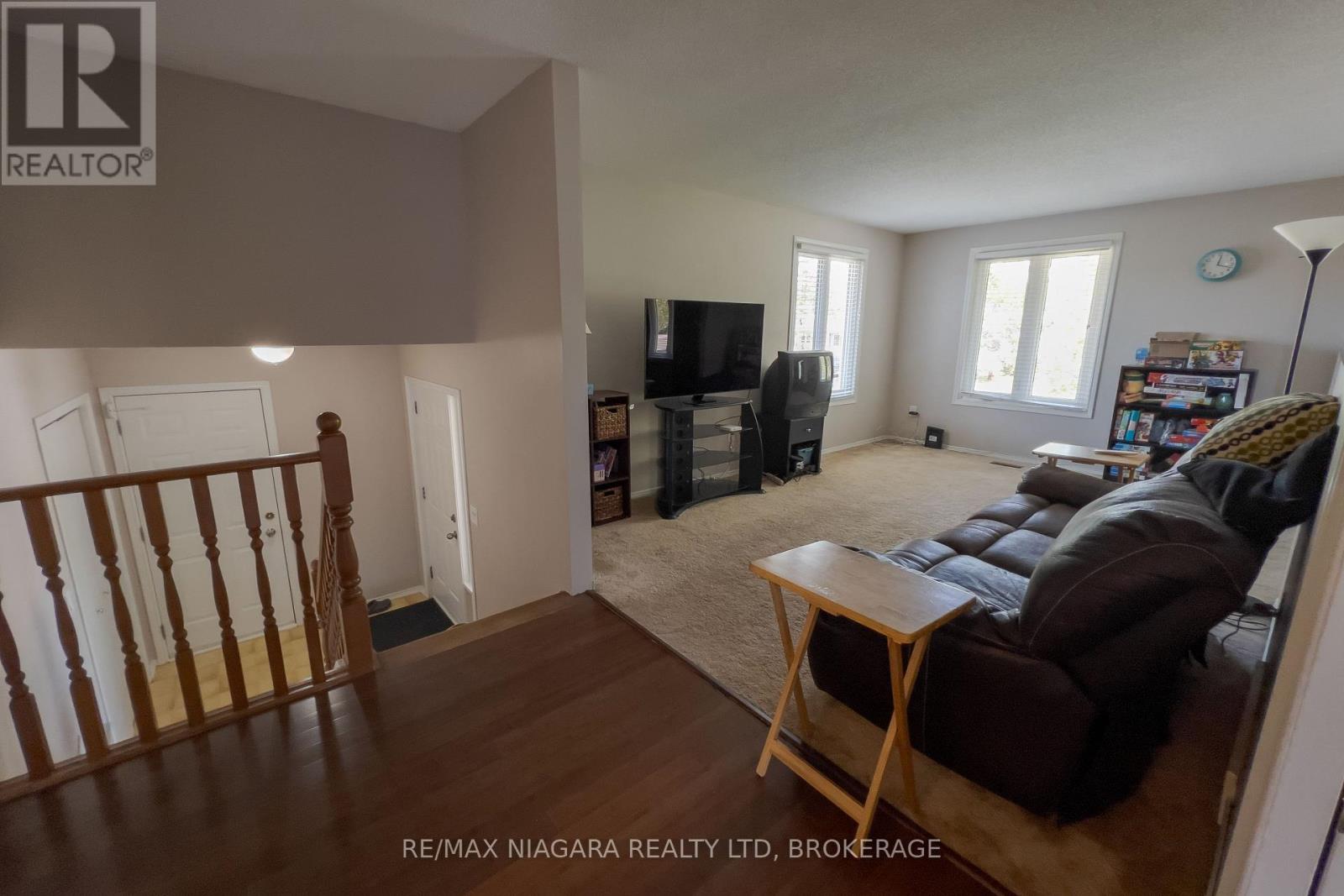 2439 CORAL AVENUE - 8