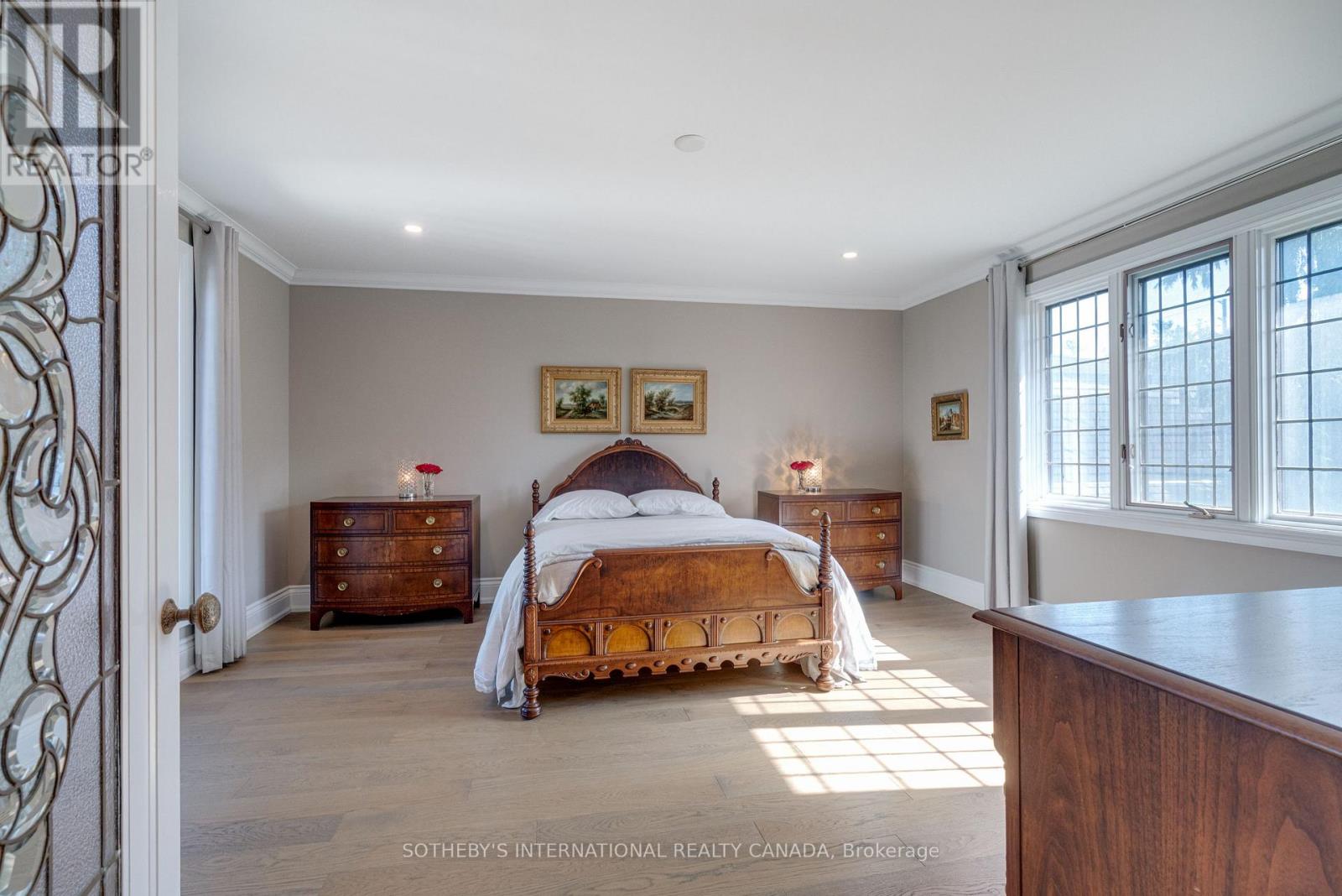 787 SIMCOE STREET N - Image 27