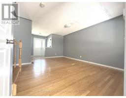 7 Ulson Drive S, Richmond Hill, ON L4E4V6 Photo 7