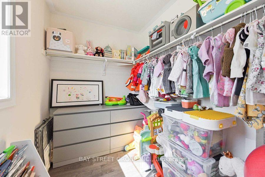 44 CLARA MAY AVENUE - 16