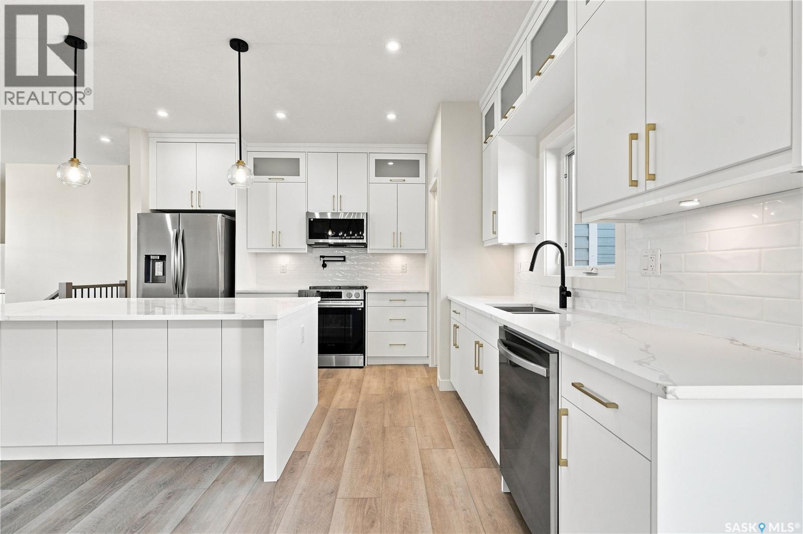 824 Ballesteros CRESCENT - Image 21