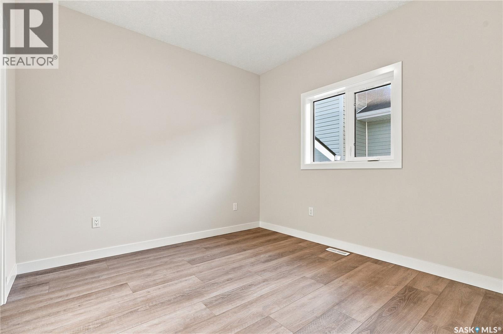 824 Ballesteros CRESCENT - 37