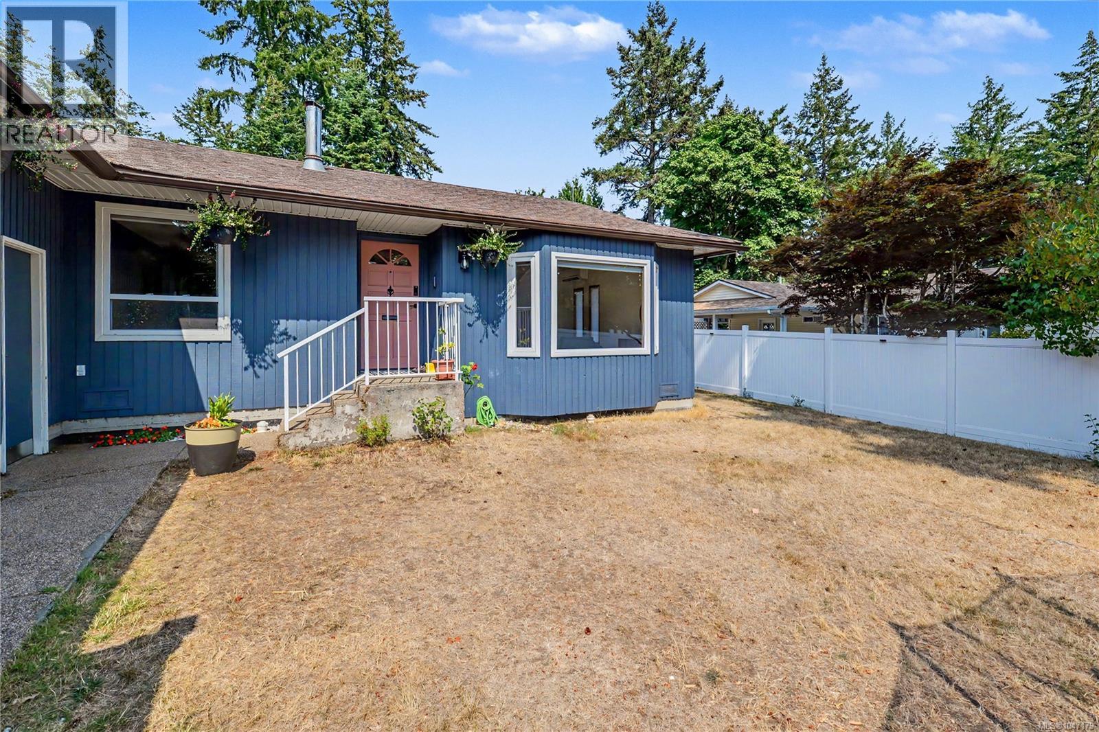 3730 Departure Bay Rd - 2