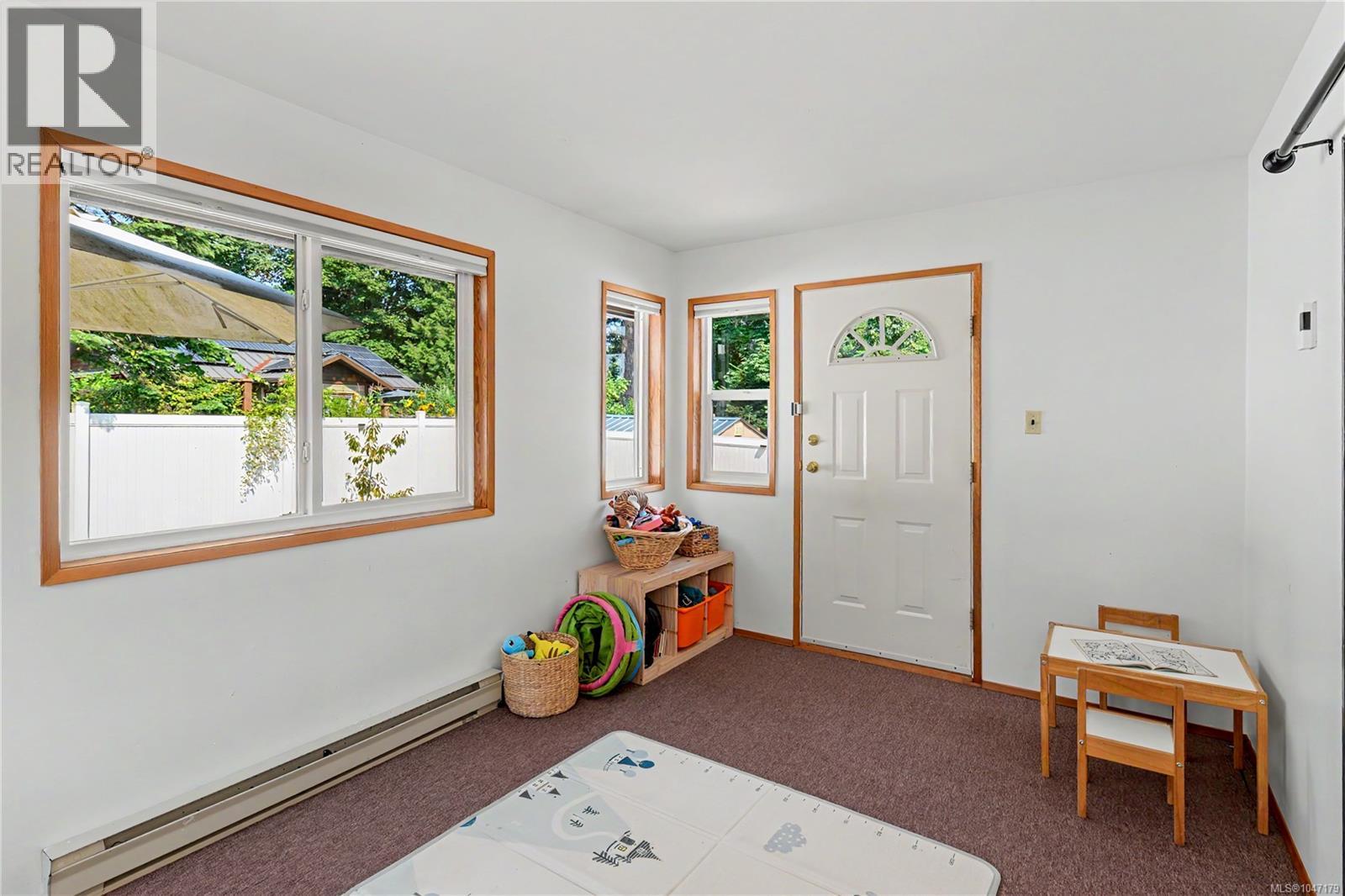 3730 Departure Bay Rd - Image 27