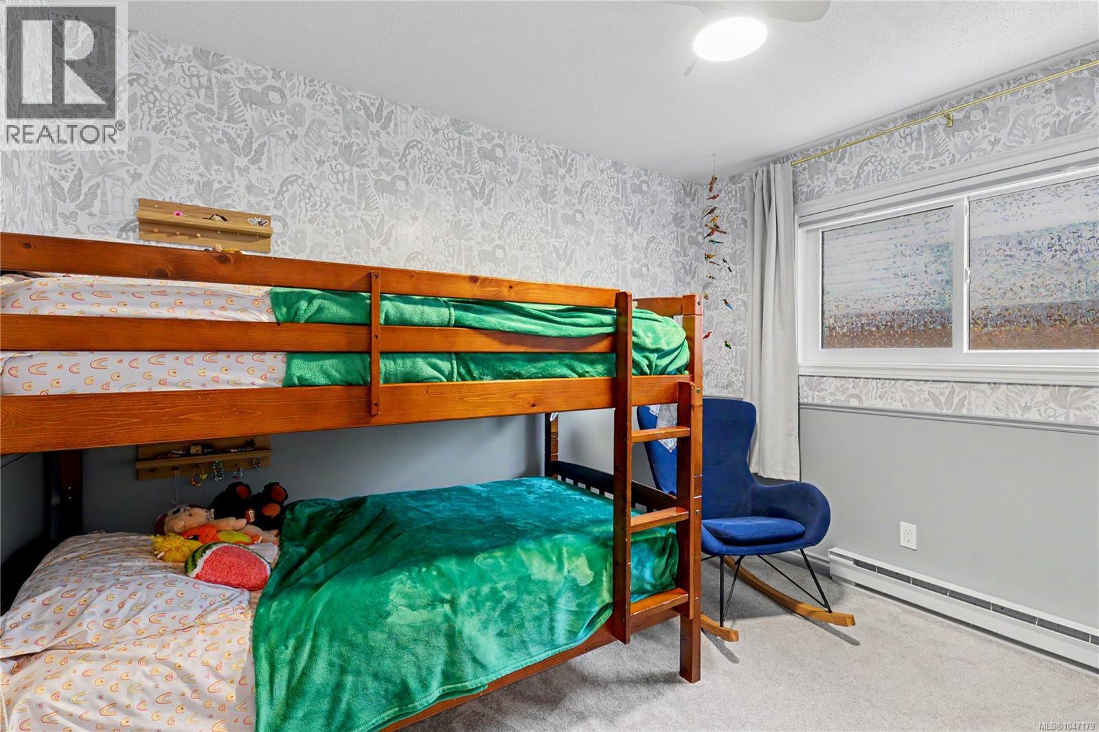 3730 Departure Bay Rd - 21