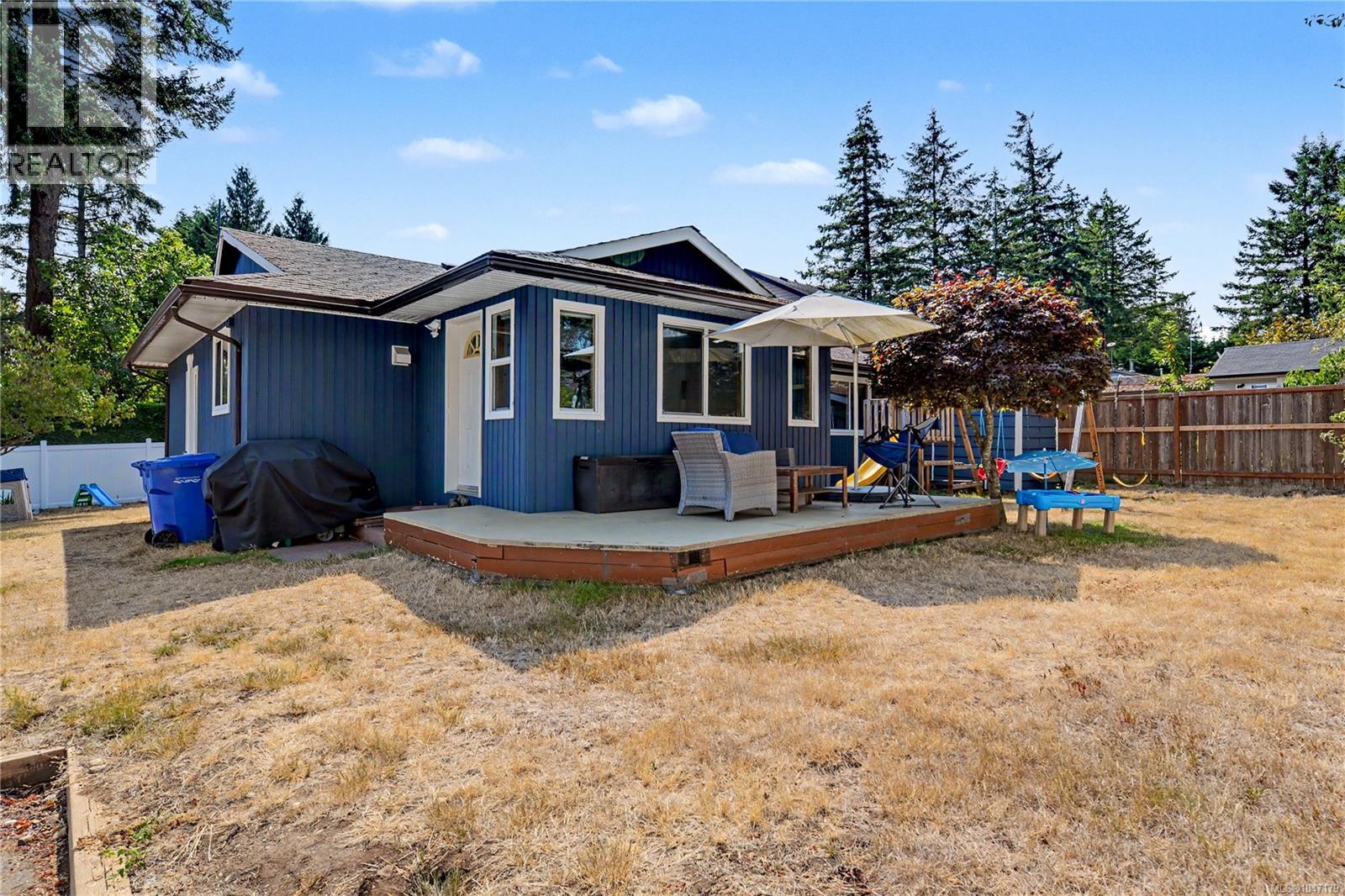 3730 Departure Bay Rd - 31