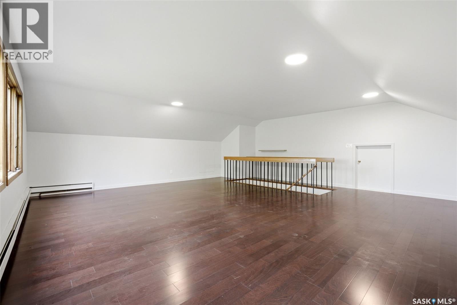 316 3RD AVENUE - 33