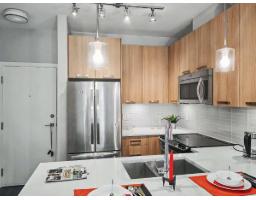 205 15388 105 Avenue, Surrey, BC V3R0C4 Photo 6