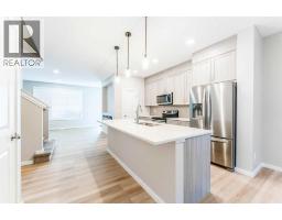Primary Bedroom - 105 Highview Gate Se, Airdrie, AB T4A3L6 Photo 9