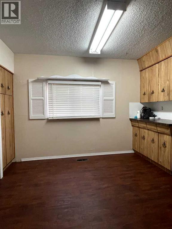 5123 50 Street - Image 11
