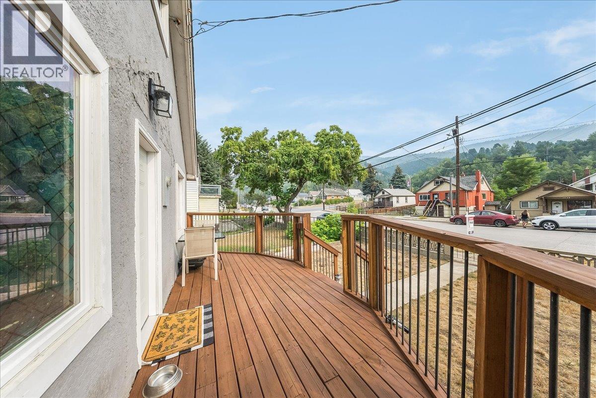 1430 THIRD Avenue, Trail
