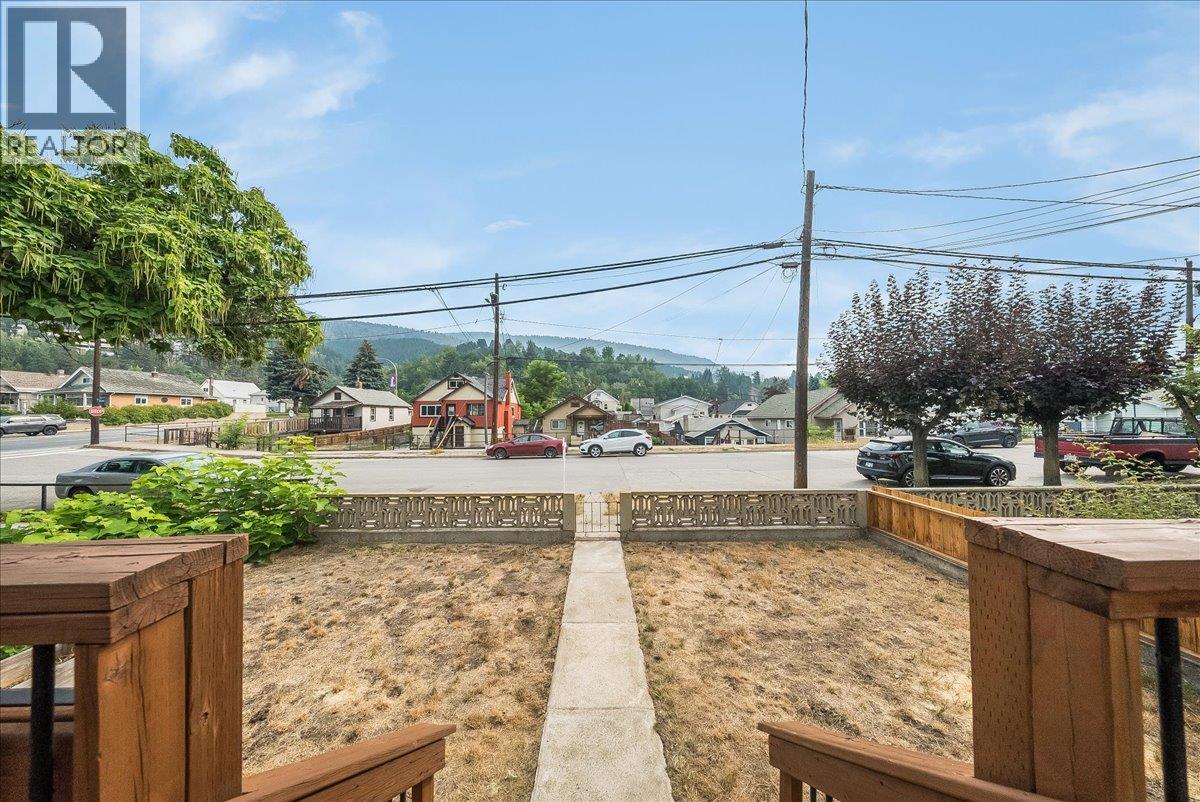 1430 THIRD Avenue - 28