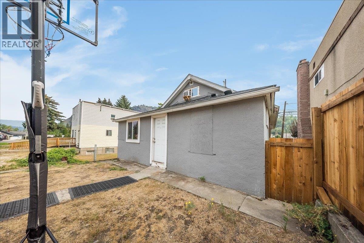 1430 THIRD Avenue - 30